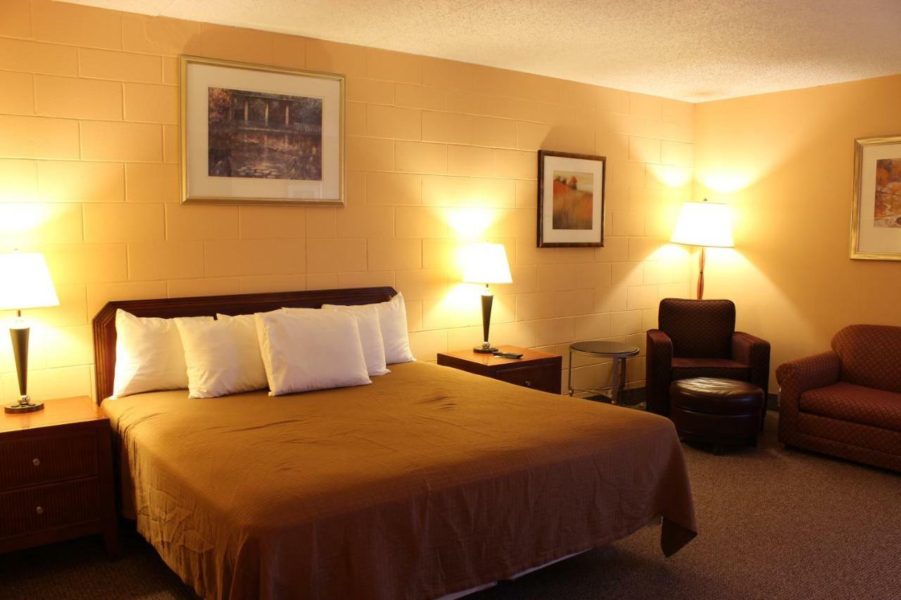 Sunlac Inn Lakota Экстерьер фото